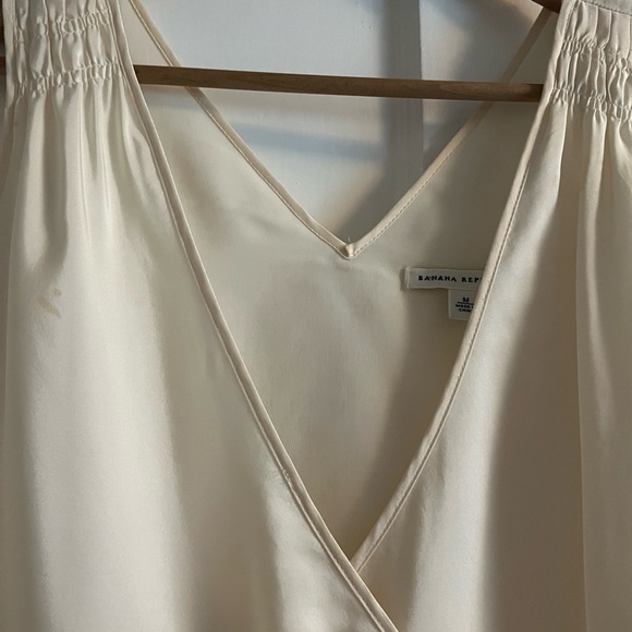 Off- white silk Banana Republic wrap dress size medium - Picture 5 of 6